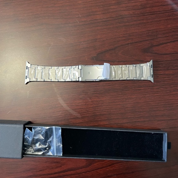 Titanium Apple Watch Band - Picture 1 of 3